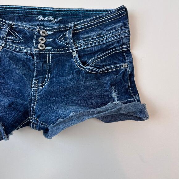 Vintage Y2K Embroidered Low Rise Denim Shorts size 3 Detailed Stitching - Picture 3 of 7